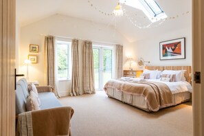 5 bedrooms, iron/ironing board, travel cot, WiFi