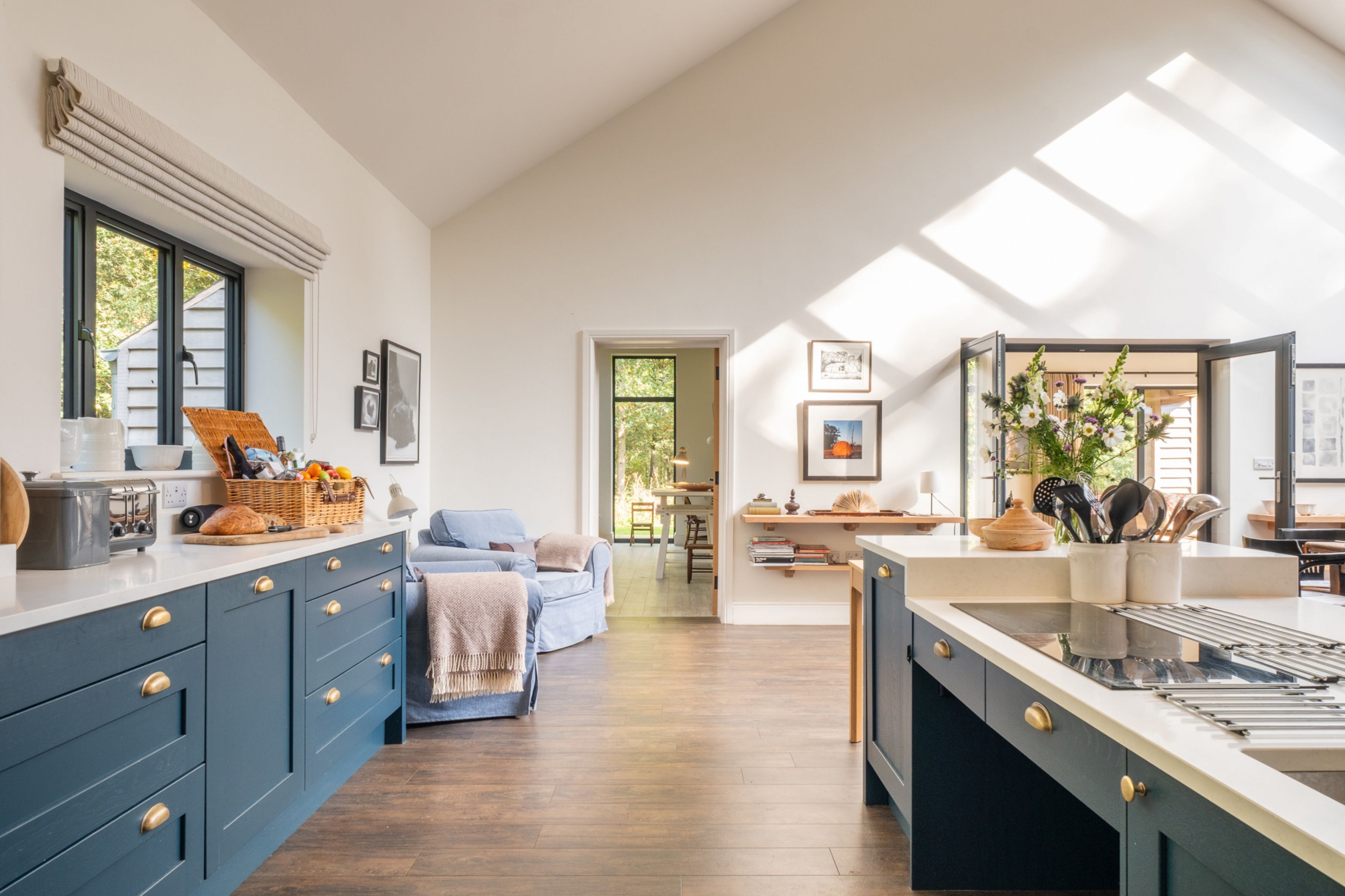 Fridge, oven, dishwasher, high chair