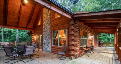 Hocking Hills Paradise! 🌿 Hot Tub ~ Near Caves ~ WiFi ~ Serene, Secluded 🌿