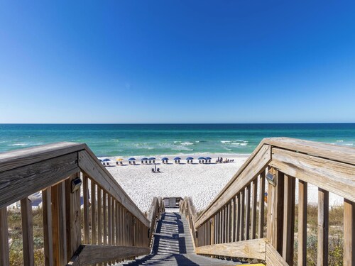 Adagio #105B | Luxe Gulf Front, 2 Bikes + Amenities