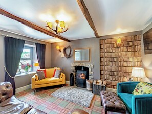 TV, fireplace - 3 bedroom accommodation in Eldroth, near Settle (Eldroth, near Settle)