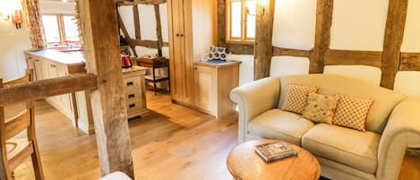 Cottage | Living room | DVD player