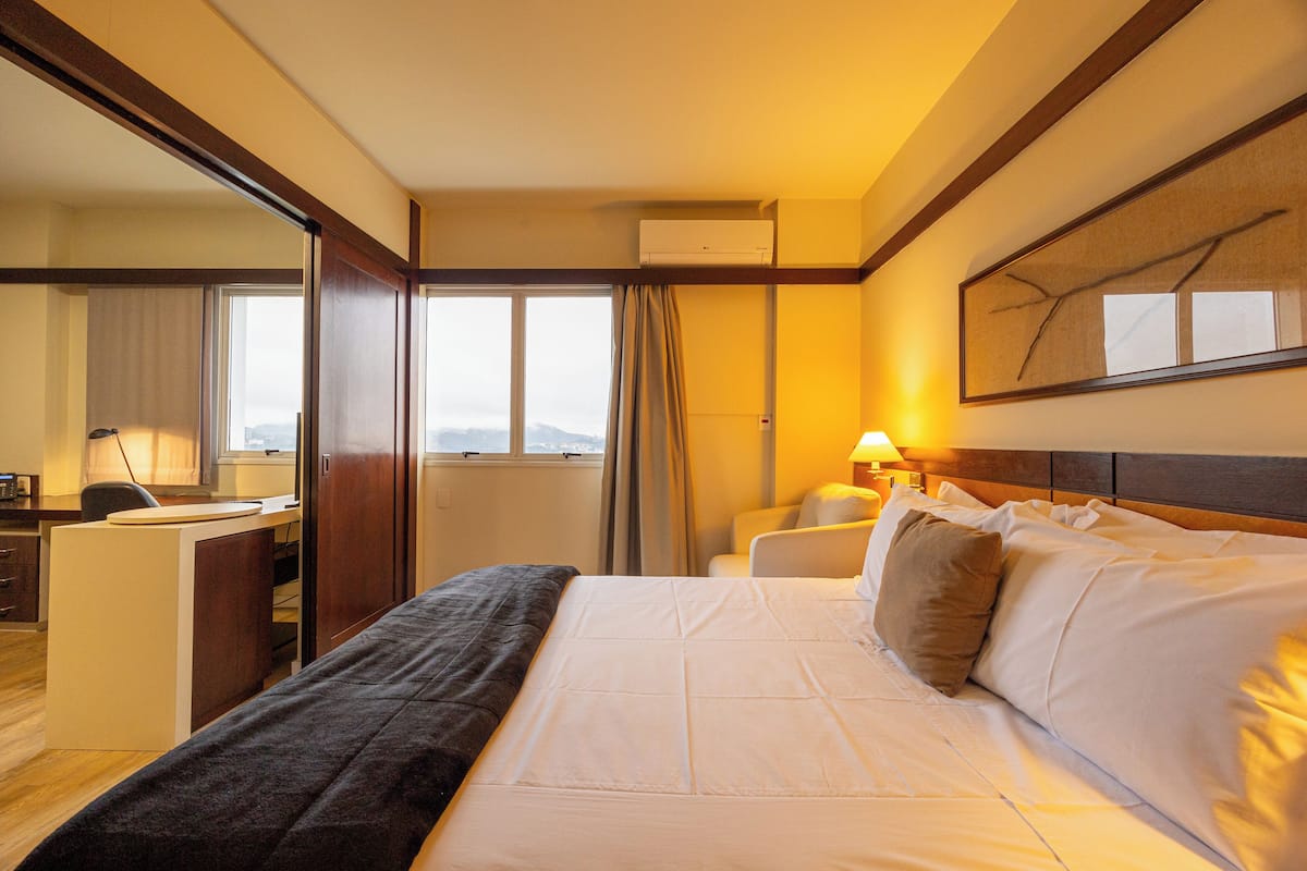 Executive Double Room | 1 bedroom, individually decorated, individually furnished