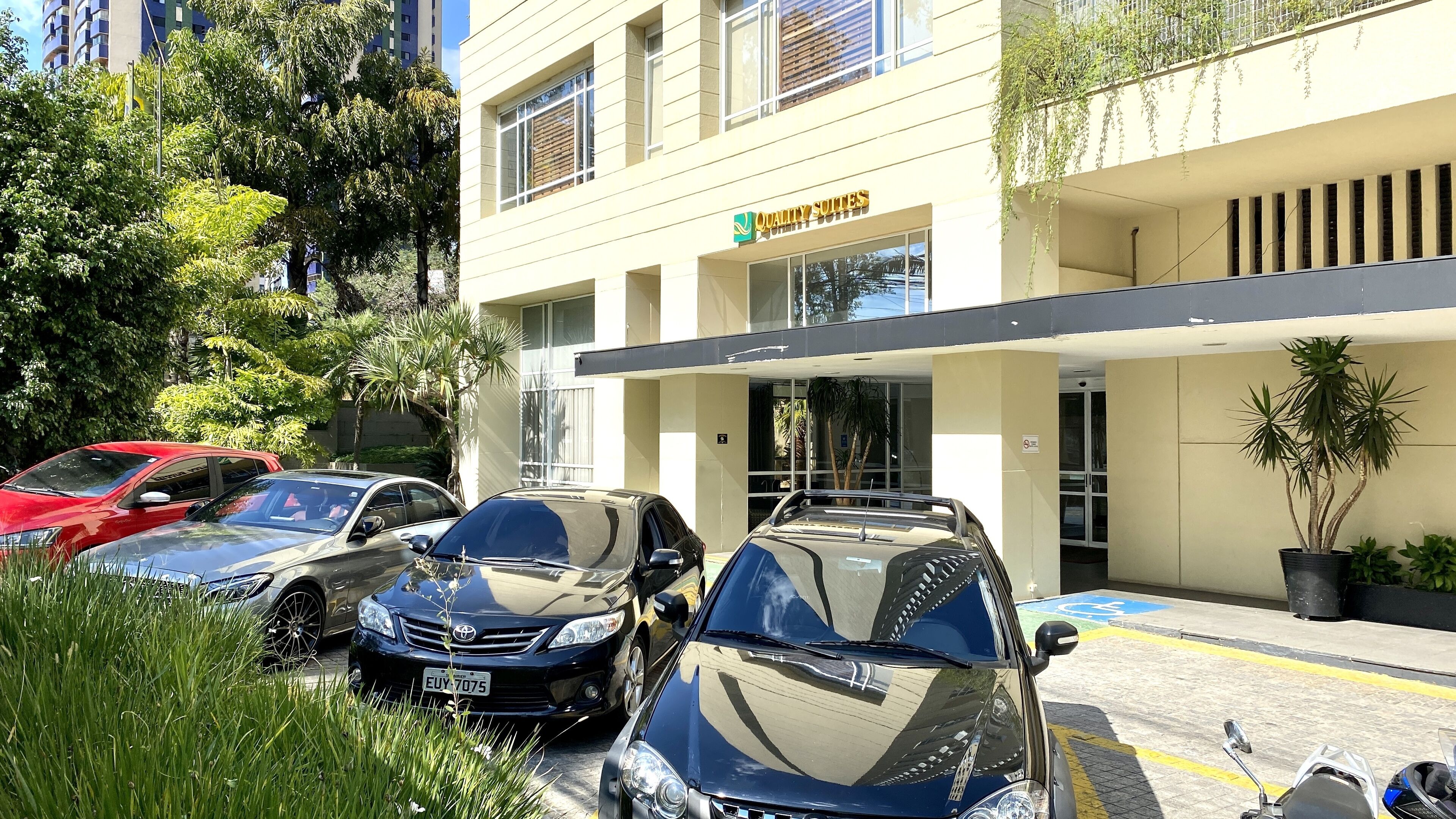 Fachada de la propiedad