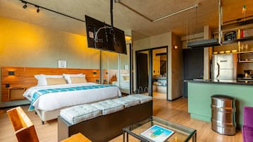 Senior Suite | Living area | 32-inch TV with cable channels