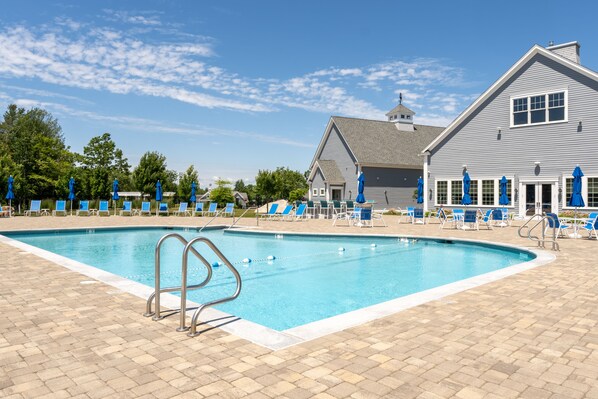 屋外プール、温水プール