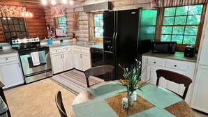 Kaffetrakter/tekoker, kjøleskap, mikrobølgeovn og ovn