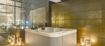 Suryaa Hotel Pinhais, Curio Collection by Hilton