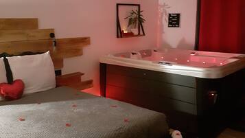 1 bedroom, bed sheets