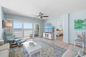 Smart TV, ping pong, books - Wrap-Around Oceanfront Views from this Corner Condo! Best NSB Location! (New Smyrna Beach)