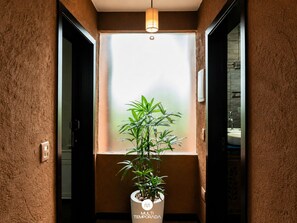 House Premium com Jacuzzi Privativa e Vista do Lago - Ibiraquera Life | Baño | Ducha, secador de pelo, bidé y toallas