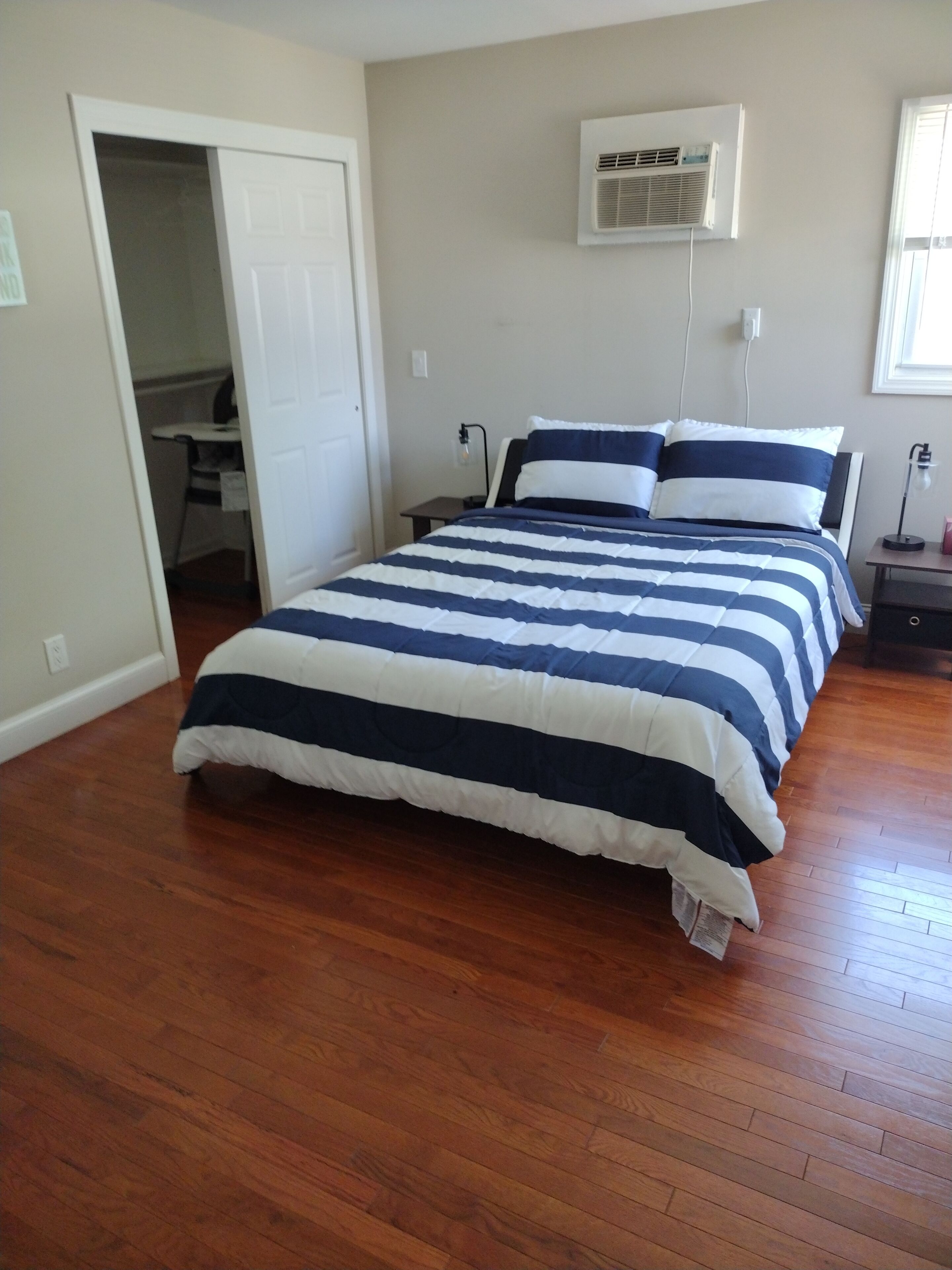 3 bedrooms, iron/ironing board, travel crib, free WiFi