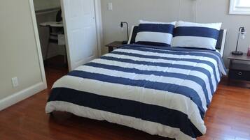 3 bedrooms, iron/ironing board, travel crib, free WiFi