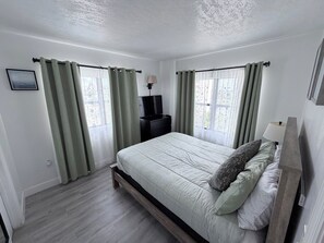 3 chambres, fer et planche à repasser, accès au Wi-Fi (inclus)