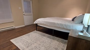 6 bedrooms, free WiFi, bed sheets