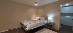 6 bedrooms, free WiFi, bed sheets