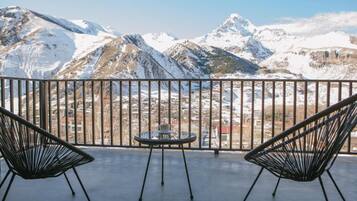 Signature Room | Terrace/patio