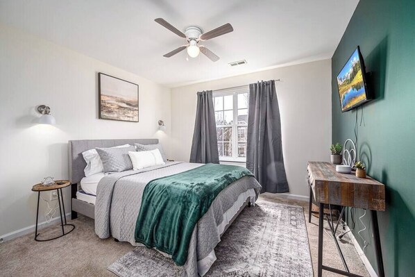 3 habitaciones, tabla de planchar con plancha, cuna de viaje y wifi