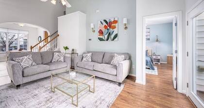Centrally Located Townhouse - Free Parking