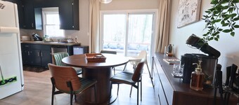 Charming 2BR 1.5 BA - Walk to Downtown Apex