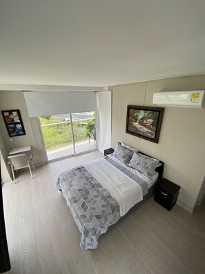 2 bedrooms, in-room safe, iron/ironing board, free WiFi