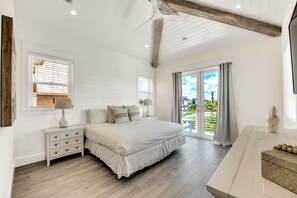 7 habitaciones, tabla de planchar con plancha, internet y ropa de cama 