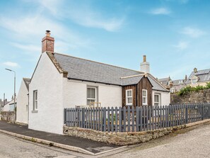 Exterior - 2 bedroom accommodation in Johnshaven, near Stonehaven (Johnshaven, near Stonehaven)
