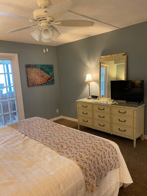 2 soverom, strykejern/-brett, wi-fi og sengetøy