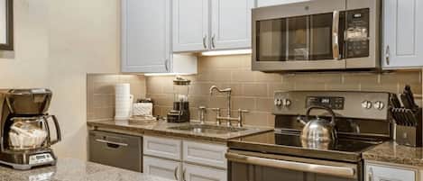 Fridge, microwave, stovetop, dishwasher