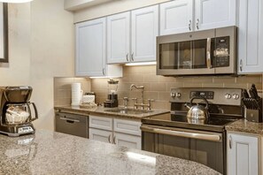 Fridge, microwave, stovetop, dishwasher - Streamside at Vail Vibrant 1BR Condo with Stunning Views (Vail)