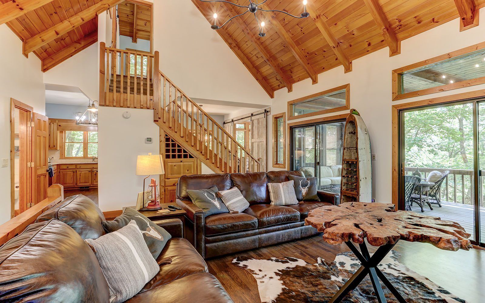 電視、壁爐、電子遊戲、 辦公室