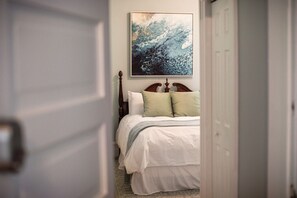 Free WiFi, bed sheets - Captain’s Quarters Inn Downtown Edenton • Queen Bed 1st Floor (Edenton)