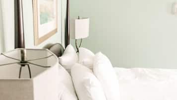 1 bedroom, desk, free WiFi, bed sheets