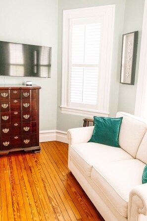 تلفزيون ذكي