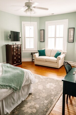 1 habitación, escritorio, wifi gratis y ropa de cama 