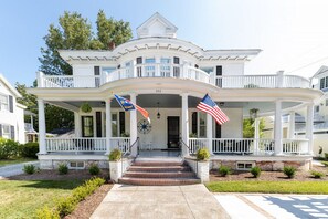 Exterior - Private Queen Suite • 2nd Floor • Downtown Edenton Boutique B&B (Edenton)