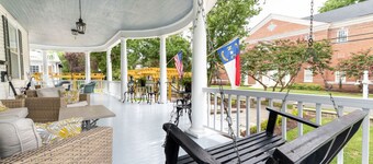 Private Queen Suite • 2nd Floor • Bed & Breakfast Historic Edenton Downtown