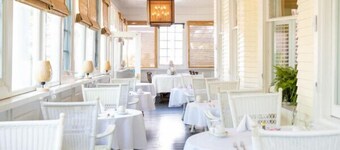 Private Queen Suite • 1st Floor • Bed & Breakfast Historic District Downtown