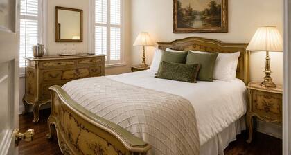 Granville Queen Inn Downtown Edenton • Queen Bed 1st Floor