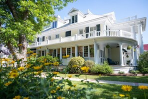 Exterior - Private Queen Suite • 2nd Floor • Boutique Edenton Bed & Breakfast (Edenton)