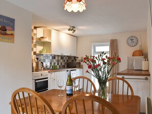 Dishwasher, high chair - 2 bedroom accommodation in Trehingsta, near Callington (Trehingsta, near Callington)