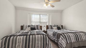 5 makuuhuonetta, työpöytä, silitysrauta/-lauta, Wi-Fi