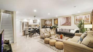 Smart TV, books, stereo