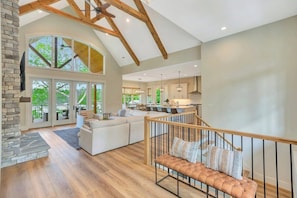 TV, fireplace, ping pong, stereo - Clear Sail Way Haven (West Union)