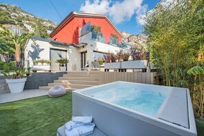 Outdoor spa tub - LUXURY VILLA GRAZIELLA 200m FROM THE BEACH (Èze)