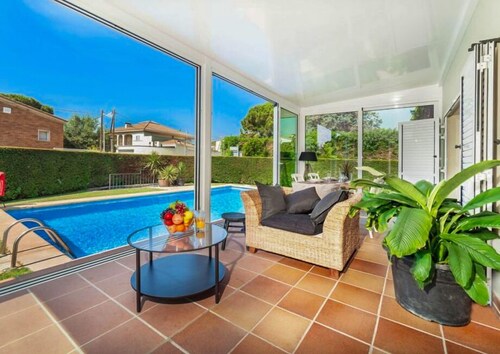 Club Villamar - Nauti täydellisestä lomasta tässä arvokkaassa autenttisessa huvilassa, jossa on oma uima-allas ja puutarha