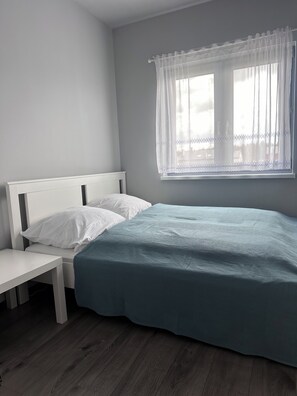 3 bedrooms, iron/ironing board, travel cot, free WiFi - Cozy family house with garden - on the Polish Baltic Sea (Trzesacz)