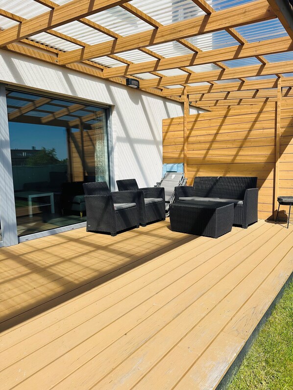 Terrace/patio - Cozy family house with garden - on the Polish Baltic Sea (Trzesacz)