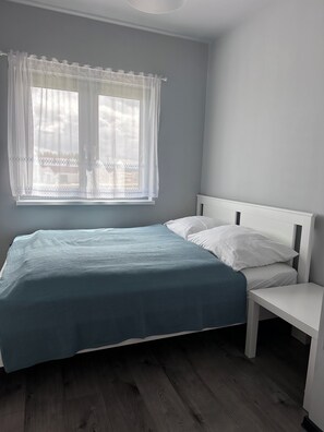 3 soverom, strykejern/-brett, reiseseng for barn og wi-fi (inkludert)