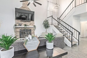 Interior - Your Home Away! Offering free heated pool ! Close to everything ! (Chandler)